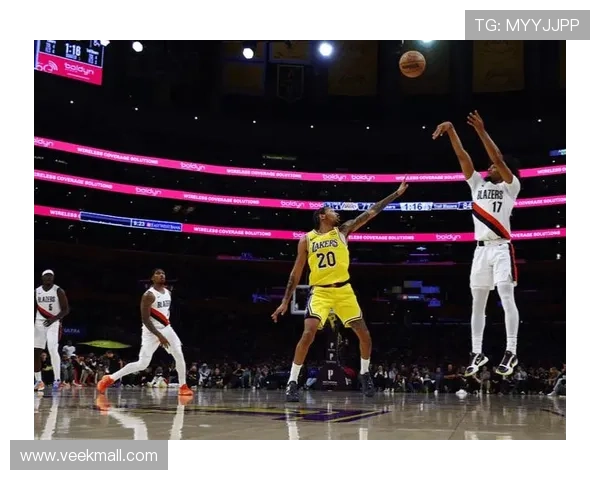 艾顿阿夫迪亚双星爆发仍难阻湖人鏖战力克开拓者强势豪取四连胜